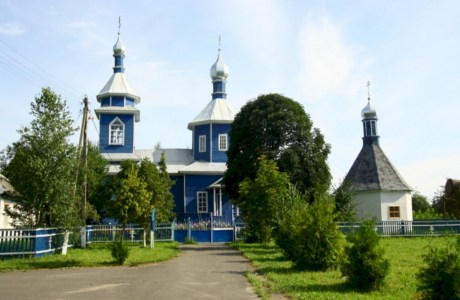 Троицкая церковь в д. Дворец