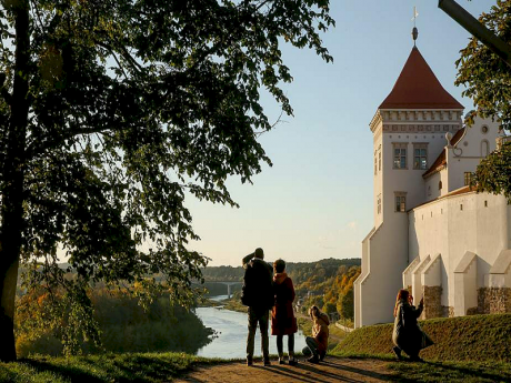 В Беларуси представили туристическую карту с новыми объектами и обновлёнными маршрутами