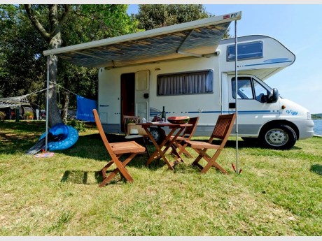 На Ислочи пройдет масштабный фестиваль VanLife Belarus 2026