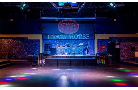 Клуб-ресторан Crazy Horse