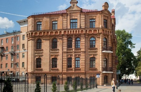 Здание женской гимназии Рейман в г. Минск