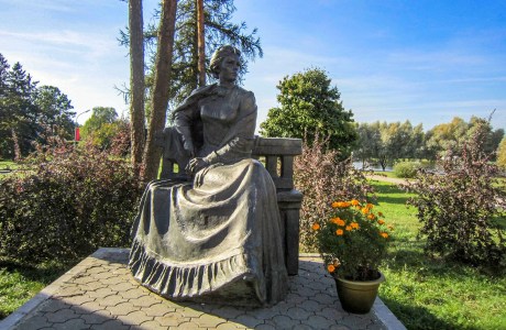 Памятник Алоизе Пашкевич в Щучине