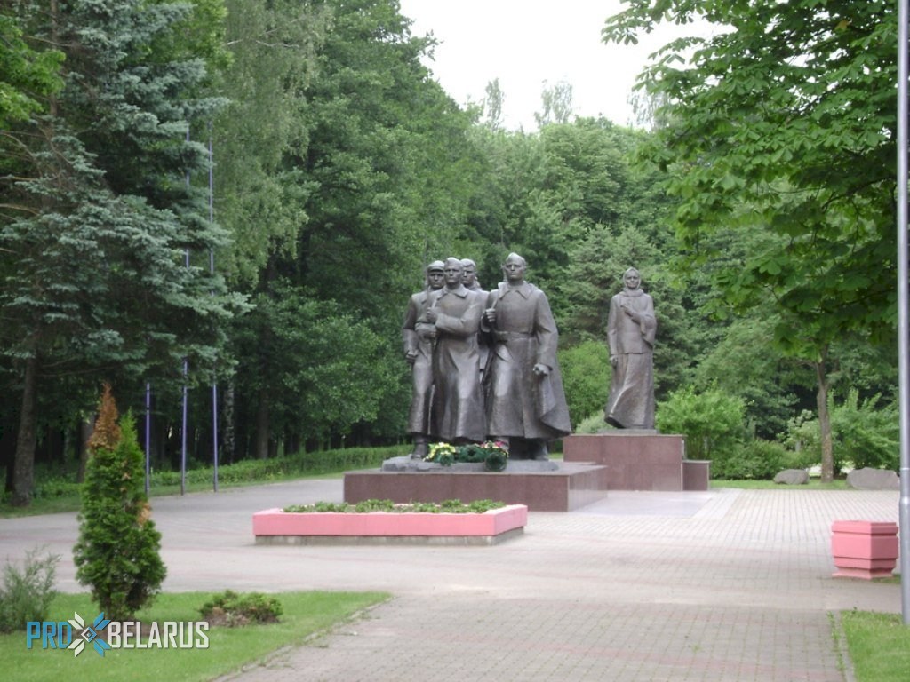 Памятник Куприяновым в г. Жодино