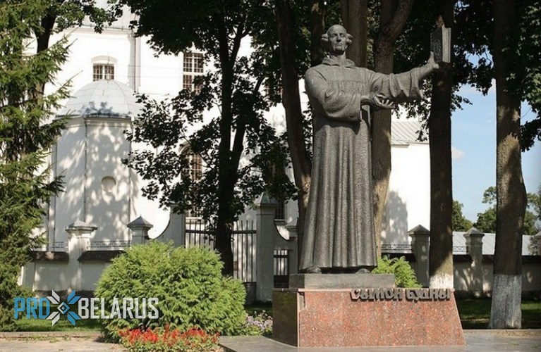 Памятник Симону Будному в г. Несвиж
