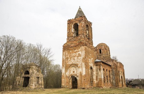 Церковь Святого Алексея в деревне Смольяны