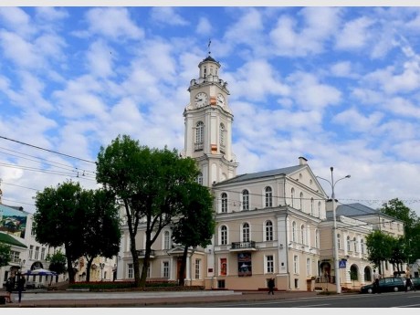 Известные ратуши на востоке Беларуси. Шклов, Чечерск и Витебск