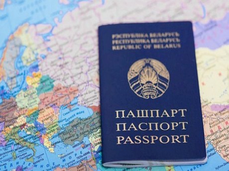 Где белорусу открыть визу для выезда за рубеж и какие страны прекратили выдачу виз?